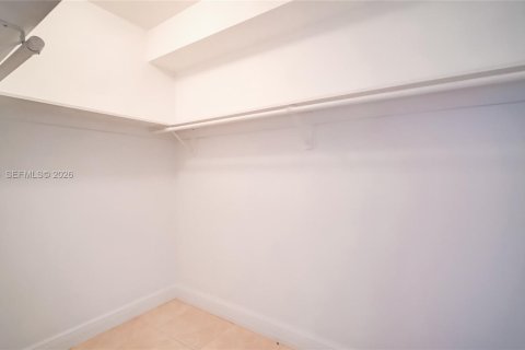 Condo in Aventura, Florida, 2 bedrooms  № 2046734 - photo 22