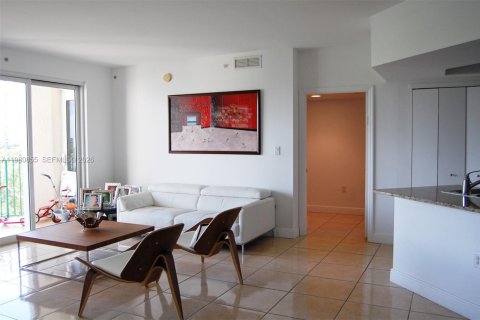 Condo in Aventura, Florida, 2 bedrooms  № 2046734 - photo 7