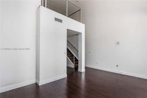 Condo in Miami, Florida, 1 bedroom  № 2081573 - photo 17