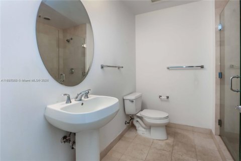 Condo in Miami, Florida, 1 bedroom  № 2081573 - photo 23