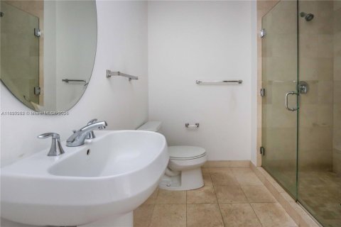Condo in Miami, Florida, 1 bedroom  № 2081573 - photo 22