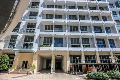 Condo in Miami, Florida, 1 bedroom  № 2081573 - photo 29