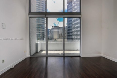 Condo in Miami, Florida, 1 bedroom  № 2081573 - photo 4