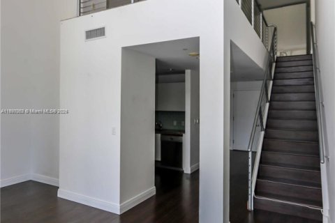 Condo in Miami, Florida, 1 bedroom  № 2081573 - photo 19