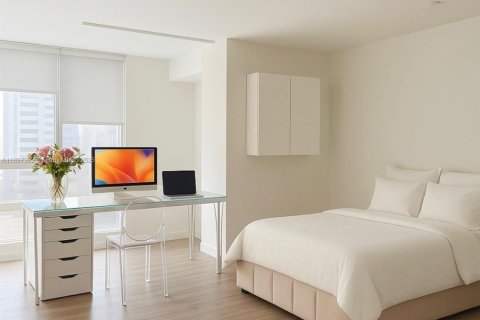Condo in Miami, Florida, 1 bedroom  № 2081573 - photo 13