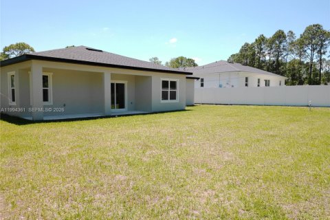 House in Palm Bay, Florida 4 bedrooms, 171.87 sq.m. № 2055924 - photo 27