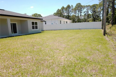 House in Palm Bay, Florida 4 bedrooms, 171.87 sq.m. № 2055924 - photo 28