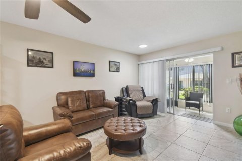 Condo in Port Richey, Florida, 2 bedrooms  № 1587525 - photo 18