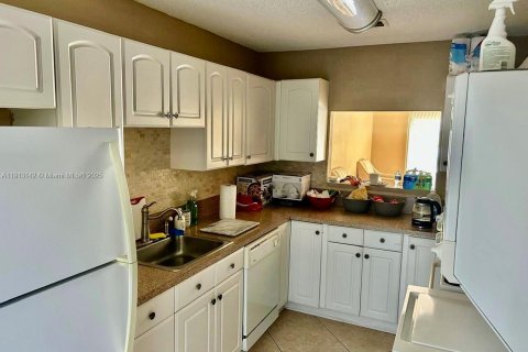 Condominio en venta en Boca Raton, Florida, 2 dormitorios, 84.36 m2 № 1968988 - foto 2