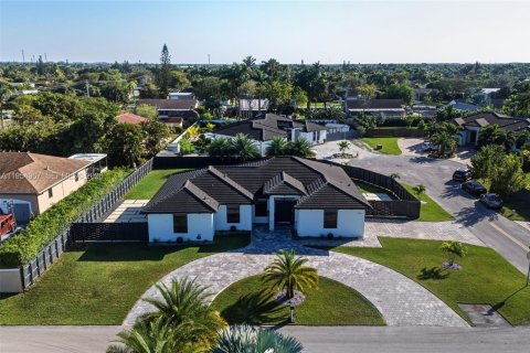 Villa ou maison à vendre à Homestead, Floride: 4 chambres, 241.45 m2 № 2153371 - photo 1