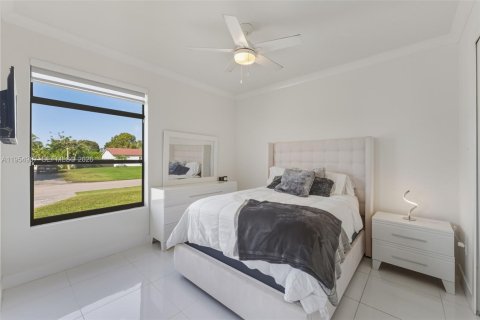 Villa ou maison à vendre à Homestead, Floride: 4 chambres, 241.45 m2 № 2153371 - photo 16