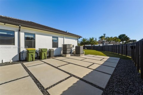 Villa ou maison à vendre à Homestead, Floride: 4 chambres, 241.45 m2 № 2153371 - photo 28
