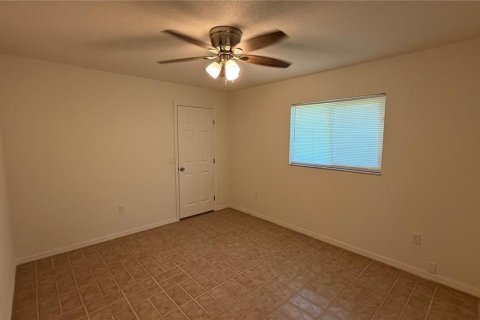 Casa en alquiler en Punta Gorda, Florida, 3 dormitorios, 177.44 m2 № 1917058 - foto 13
