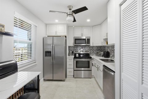 Condominio en venta en Lauderhill, Florida, 3 dormitorios, 164.44 m2 № 2182237 - foto 14
