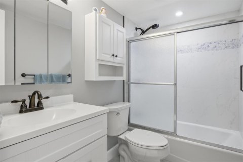 Condominio en venta en Lauderhill, Florida, 3 dormitorios, 164.44 m2 № 2182237 - foto 29