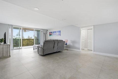 Condominio en venta en Lauderhill, Florida, 3 dormitorios, 164.44 m2 № 2182237 - foto 5