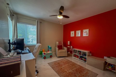 House in Miami, Florida 3 bedrooms, 137.68 sq.m. № 1971989 - photo 15