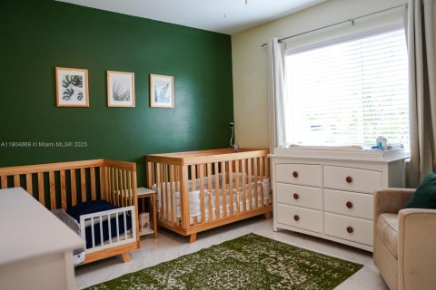 House in Miami, Florida 3 bedrooms, 137.68 sq.m. № 1971989 - photo 22