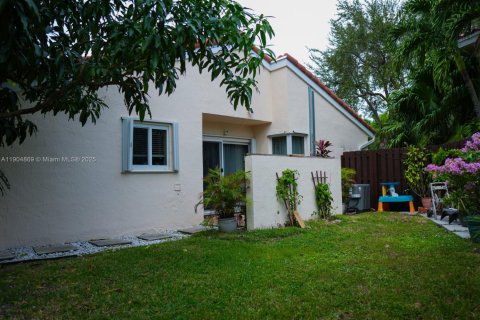 House in Miami, Florida 3 bedrooms, 137.68 sq.m. № 1971989 - photo 9