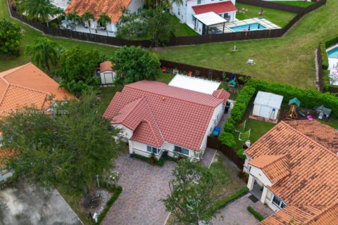 House in Miami, Florida 3 bedrooms, 137.68 sq.m. № 1971989 - photo 5