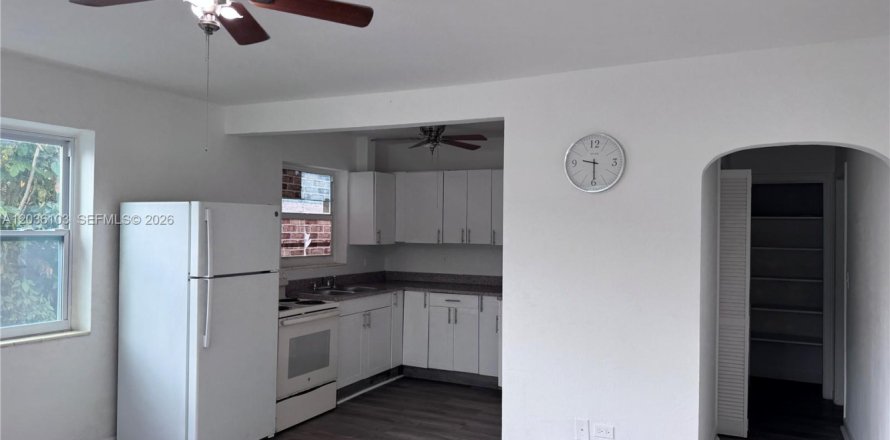 Casa en Miami, Florida 1 dormitorio, 51.1 m2 № 2085161