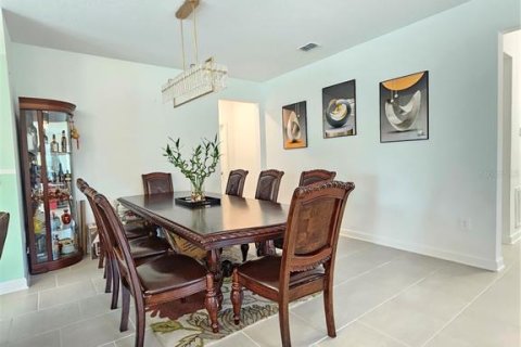 House in Four Corners, Florida 4 bedrooms, 238.85 sq.m. № 2197343 - photo 8