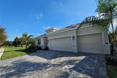 House in Four Corners, Florida 4 bedrooms, 238.85 sq.m. № 2197343 - photo 3
