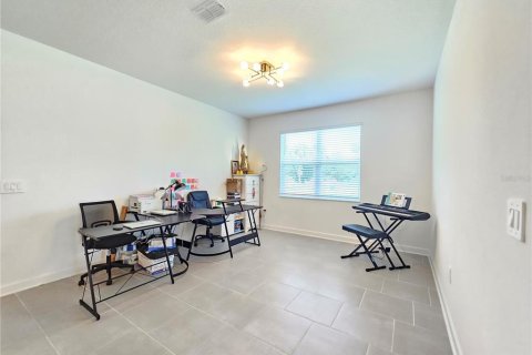 House in Four Corners, Florida 4 bedrooms, 238.85 sq.m. № 2197343 - photo 17