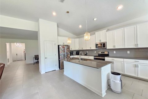 House in Four Corners, Florida 4 bedrooms, 238.85 sq.m. № 2197343 - photo 13