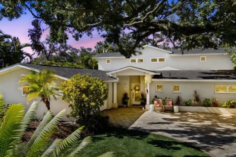 Casa en venta en Tampa, Florida, 4 dormitorios, 273.23 m2 № 1806603 - foto 2