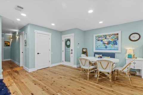 Casa en venta en Tampa, Florida, 4 dormitorios, 273.23 m2 № 1806603 - foto 22