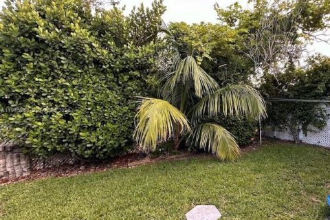 Apartamento en alquiler en Pembroke Park, Florida, 2 dormitorios № 2057618 - foto 21