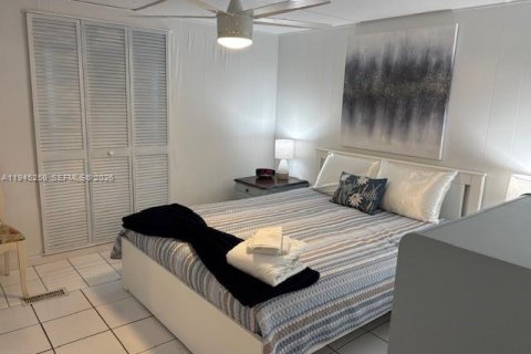 Apartamento en alquiler en Pembroke Park, Florida, 2 dormitorios № 2057618 - foto 13