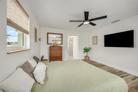 House in Merrit Island, Florida 3 bedrooms, 139.26 sq.m. № 2196583 - photo 26