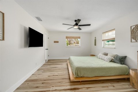 House in Merrit Island, Florida 3 bedrooms, 139.26 sq.m. № 2196583 - photo 27