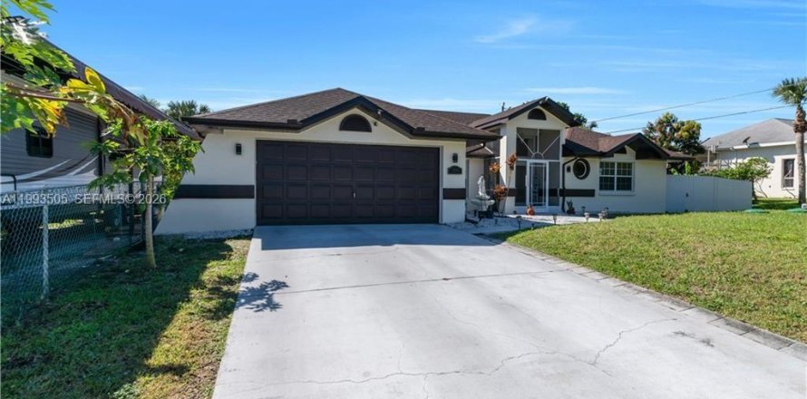 Casa en Lehigh Acres, Florida 3 dormitorios, 157.66 m2 № 2056305