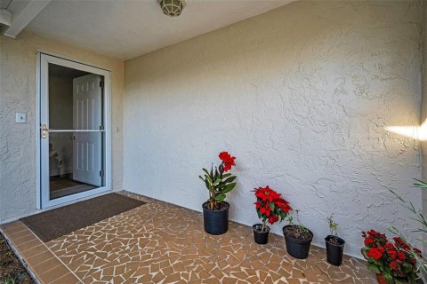 House in Tarpon Springs, Florida 3 bedrooms, 166.95 sq.m. № 2122293 - photo 4