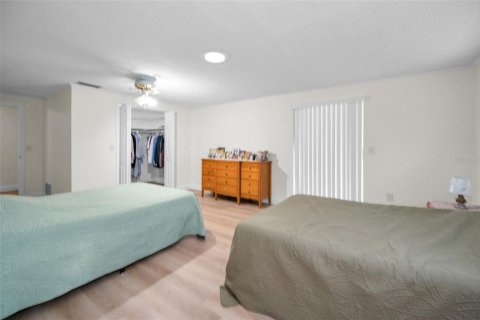 House in Tarpon Springs, Florida 3 bedrooms, 166.95 sq.m. № 2122293 - photo 15