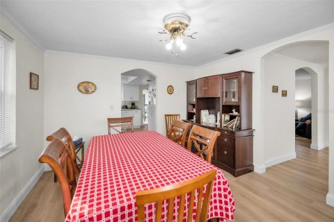 House in Tarpon Springs, Florida 3 bedrooms, 166.95 sq.m. № 2122293 - photo 9