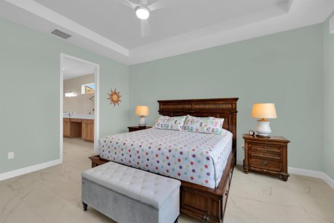 House in Port St. Lucie, Florida 2 bedrooms, 218.69 sq.m. № 2389828 - photo 14