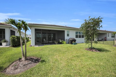 House in Port St. Lucie, Florida 2 bedrooms, 218.69 sq.m. № 2389828 - photo 30