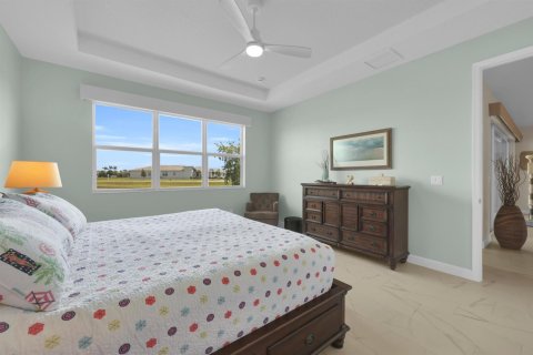 House in Port St. Lucie, Florida 2 bedrooms, 218.69 sq.m. № 2389828 - photo 13