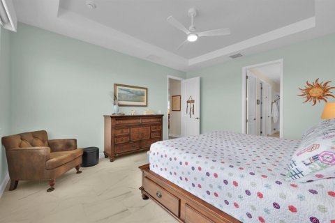 House in Port St. Lucie, Florida 2 bedrooms, 218.69 sq.m. № 2389828 - photo 15