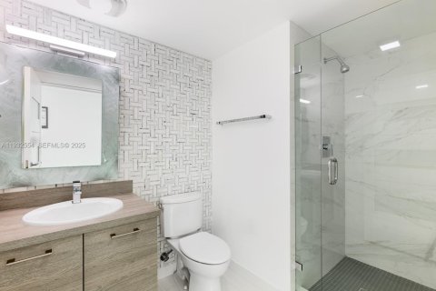 Condo in Sunny Isles Beach, Florida, 4 bedrooms № 1991502 - photo 18