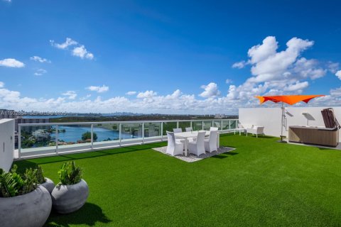 Condo in Sunny Isles Beach, Florida, 4 bedrooms № 1991502 - photo 29