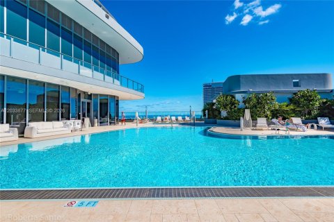 Condominio en alquiler en Miami, Florida, 2 dormitorios № 2078056 - foto 3