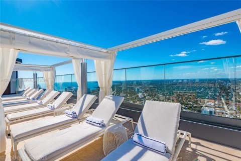 Condominio en alquiler en Miami, Florida, 2 dormitorios № 2078056 - foto 2