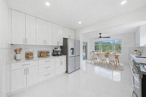 Casa en alquiler en Pinecrest, Florida, 3 dormitorios, 204.76 m2 № 2006254 - foto 9