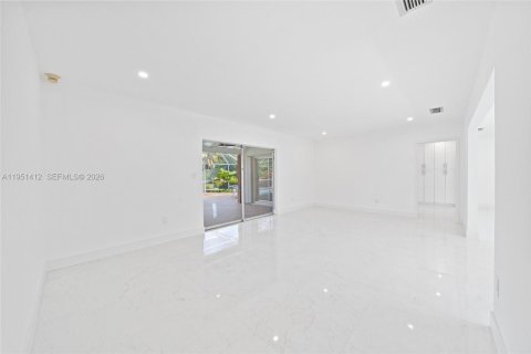 Casa en alquiler en Pinecrest, Florida, 3 dormitorios, 204.76 m2 № 2006254 - foto 8