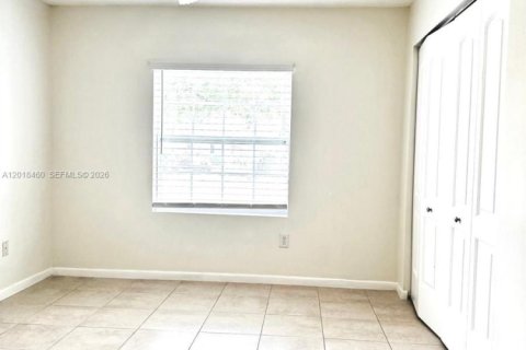 Adosado en alquiler en Miami, Florida, 3 dormitorios, 143.63 m2 № 2083925 - foto 13